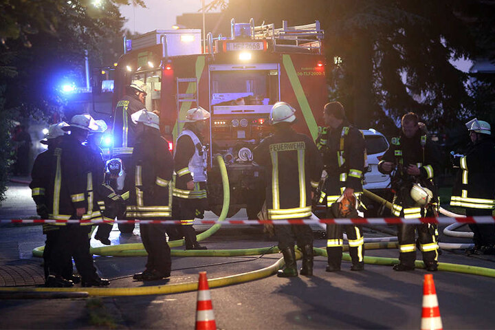 Um vier Uhr morgens war das Feuer unter Kontrolle gebracht.