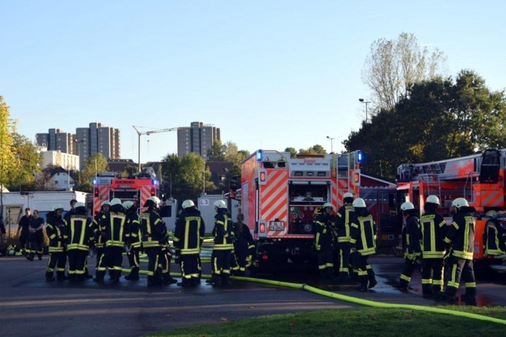 Die Feuerwehr war mit einem Großaufgebot vor Ort.
