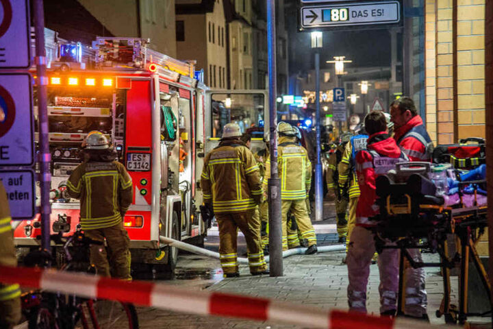 Während des Feuerwehreinsatzes musste der Verkehr umgeleitet werden.