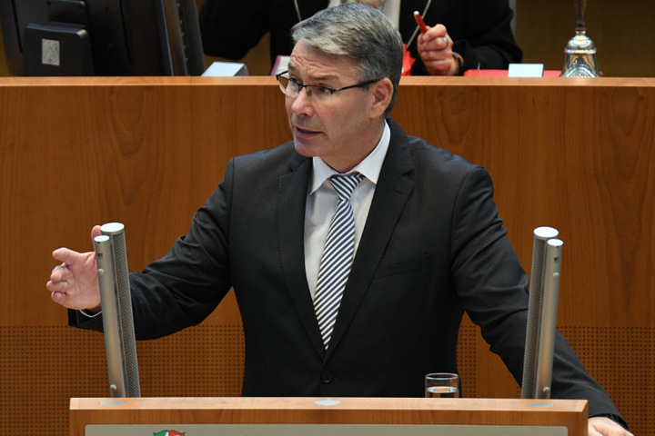 Landtagsabgeordneter Christian Dahm (SPD) will die Aufnahmen im Innenausschuss thematisieren.