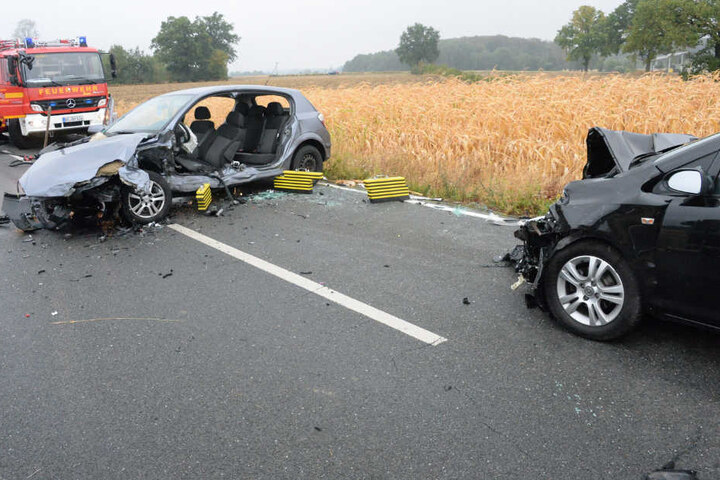 Die fordere und die hintere Tür des Opel Astra mussten zur Fahrer-Befreiung entfernt werden.