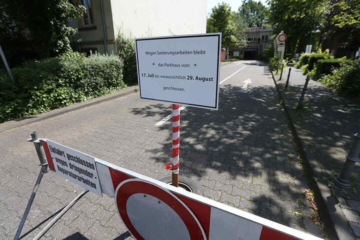 Das Parkhaus an der Kirchstraße ist sechs Wochen lang gesperrt.