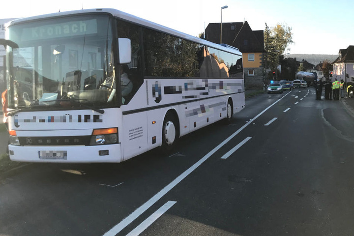Ein Bus hat in Kronach in Bayern ein Schulkind erfasst und dieses im Anschluss mitgeschleift.
