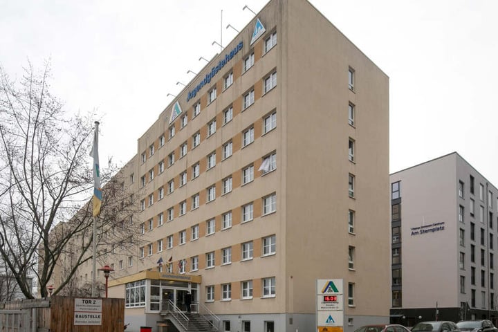 Die größte Jugendherberge Sachsens befindet sich in bester Citylage im Herzen von Dresden in der Maternistraße.