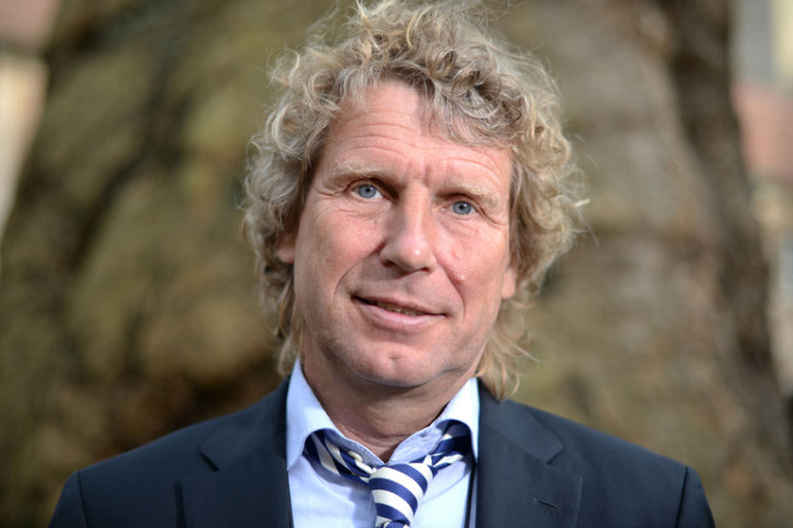 Er stellt den "Glücksatlas" vor: Bernd Raffelhüschen.