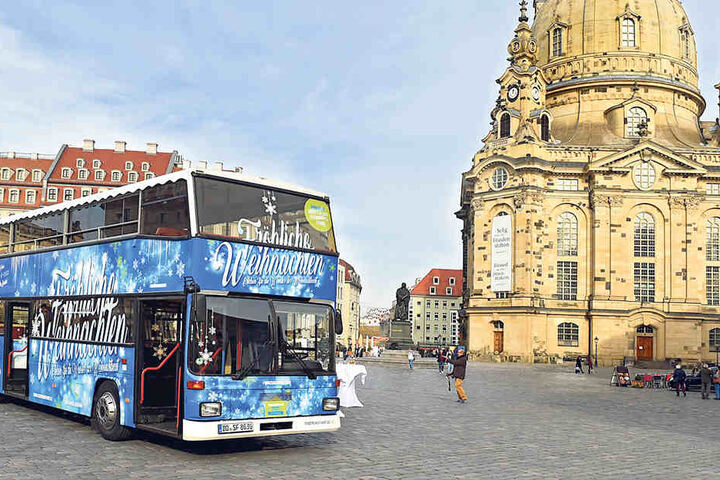 Am 28. November startet der blaue Weihnachtsbus seine Winterfahrten.