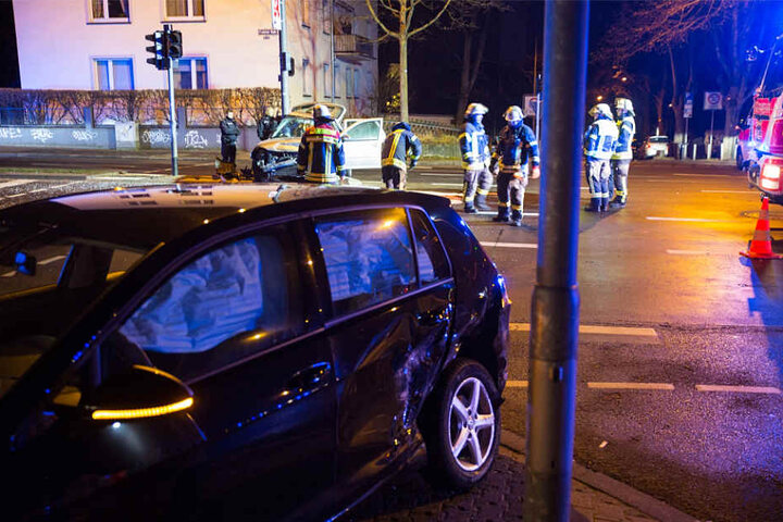 Einsatzkräfte von Polizei und Feuerwehr waren im Einsatz.