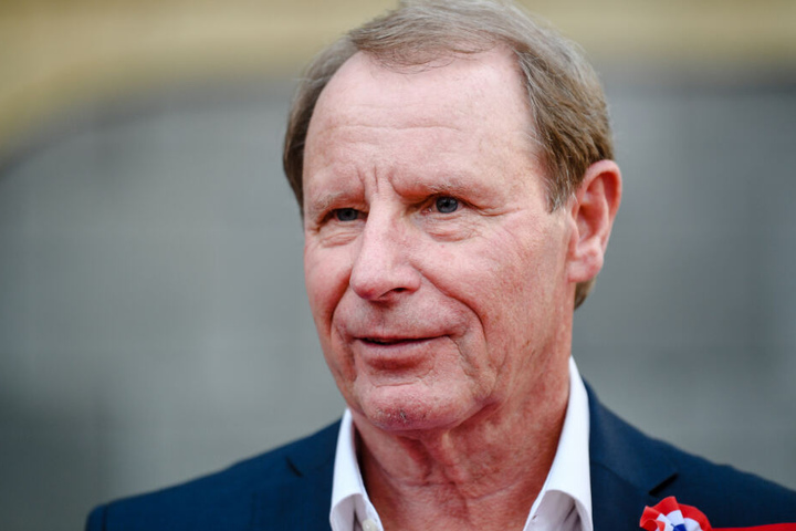 Berti Vogts sorgt sich um die Fans.