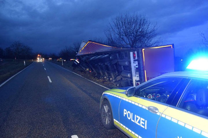 Polizei an der Unfallstelle.