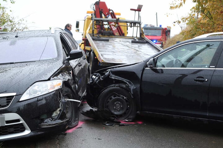 Beide Fahrer wurden verletzt.