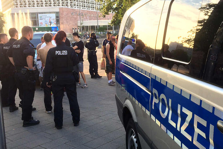 Die Polizei hat Ermittlungen gegen zwei Deutsche und einen Libanesen aufgenommen.