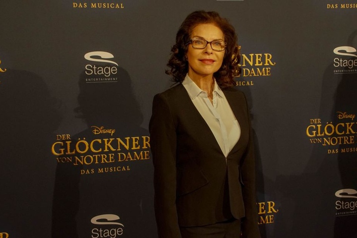 Auch Schauspielerin Gudrun Landgrebe wollte sich die Premiere nicht entgehen lassen.
