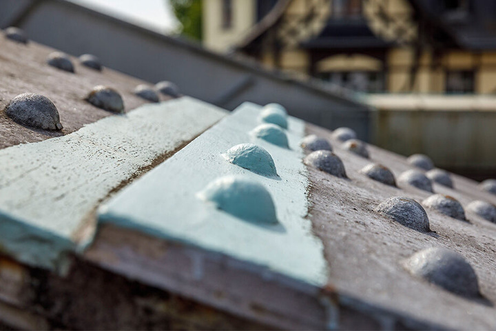 Auch auf der Brücke wurde der neue Anstrich bereits getestet.