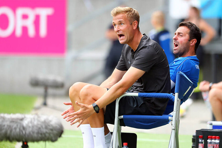 Trainer David Bergner (l.) und sein Co Sreto Ristic schimpften in der ersten Halbzeit wie die Rohrspatzen.