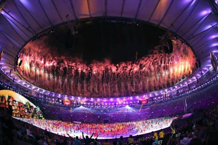 Im August 2016 fanden im Stadion die prachtvollen Eröffnungs- und Schlussfeiern der Olympischen Spiele statt.