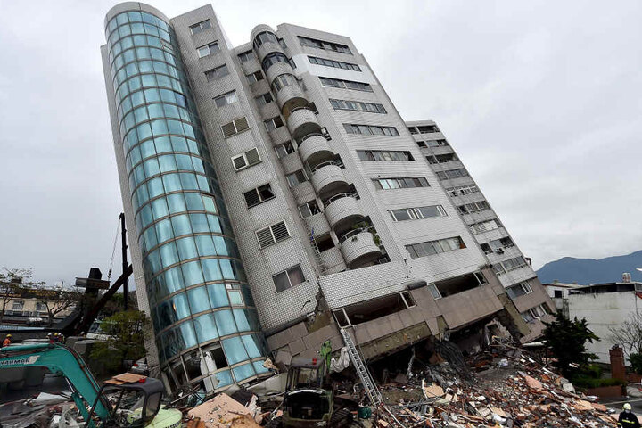 Das Erdbeben richtete in Taiwan große Schäden an. Insgesamt gab es 15 Tote.