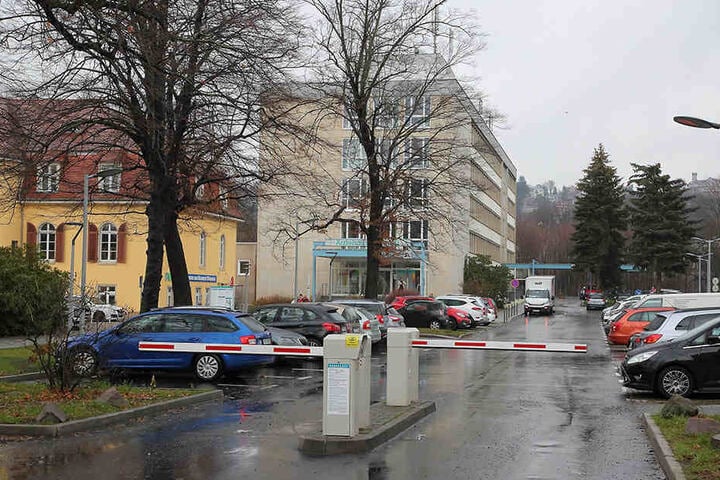 Am Parkplatz am Ärztehaus Blasewitz passierte der Unfall beim Ausparken.