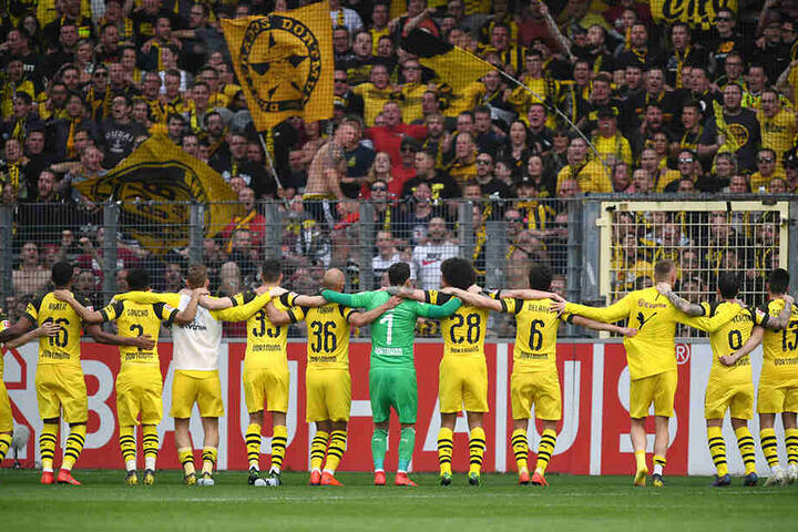 Nach dem Spiel gegen die Schalker will Borussia Dortmund gemeinsam mit den Fans einen Sieg feiern.