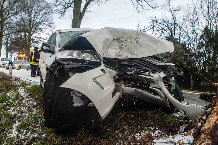 Der Volvo war nach dem Unfall nur noch Schrott.