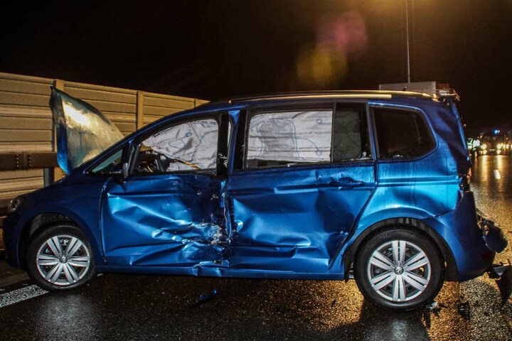 Die Fahrerin dieses VW wurde schwer, ihre Mitinsassen leicht verletzt.