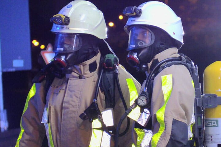 Feuerwehrmänner am Einsatzort.