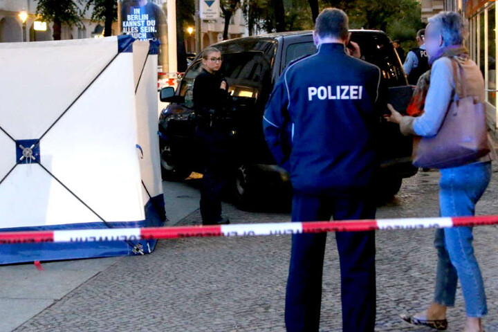 Ein zweiter Mann ist zur gleichen Zeit vom Dach des Hauses gestürzt.