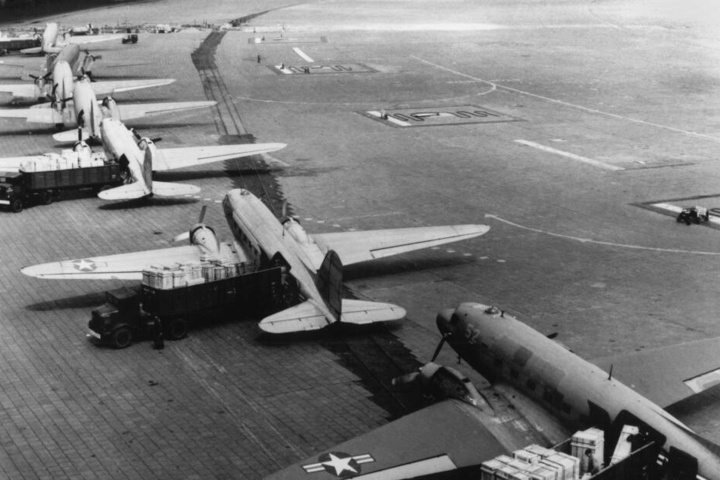 Eine großangelegte Rettungsaktion für Berlin vor 70 Jahren: Die Luftbrücke feiert ihr Jubiläum!