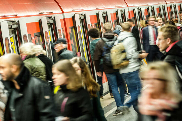 Passagiere auf der Stammstrecke in München müssen jede Menge Geduld mitbringen. (Archivbild)