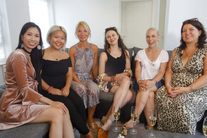v.l. Shoppingbegleitung Jenny, Karo, Claudia, Pia, Alex und Vanessa