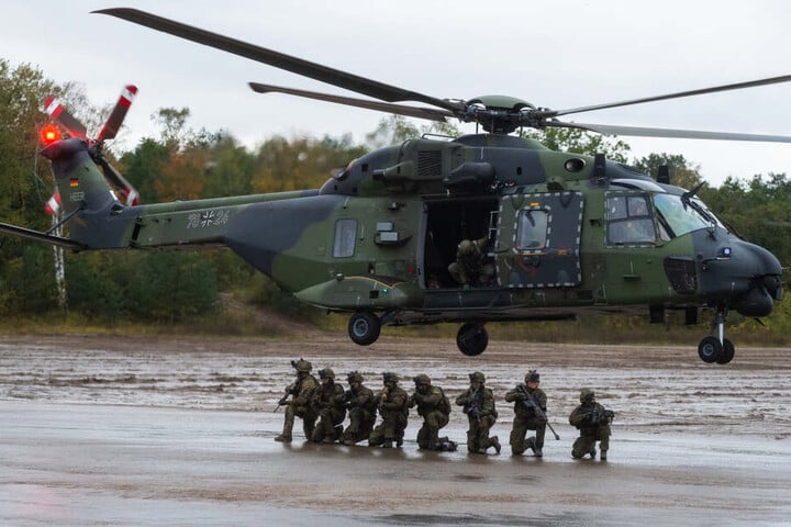 Das Zentrum könnte künftig die Versorgung eines neuen Transporthubschraubers der Bundeswehr übernehmen.