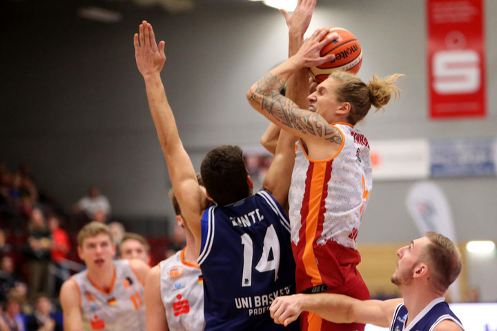 Neben dem Sport studiert Malte an der Hochschule in Mittweida Marketing und Eventmanagement.