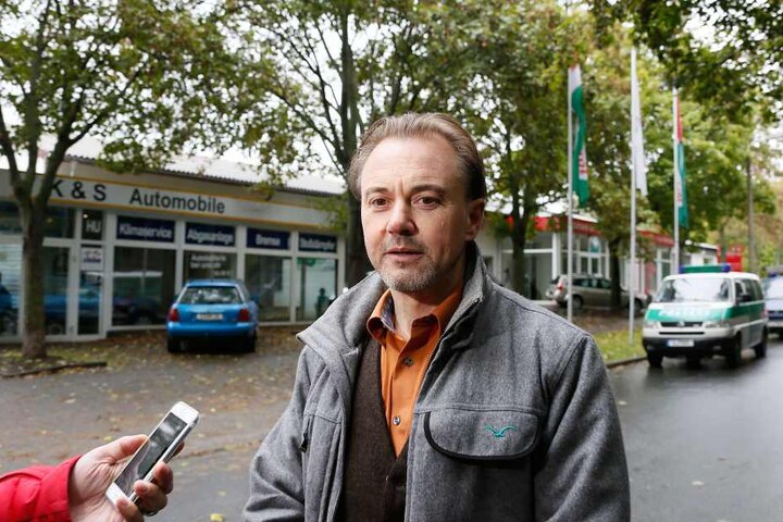 LKA-Sprecher und
Kriminalhauptkommissar
Tom
Bernhardt (47).