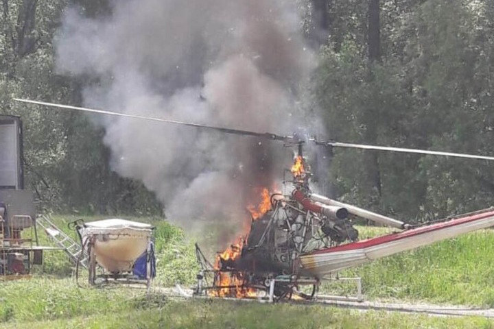 Der Hubschrauber brannte komplett aus.