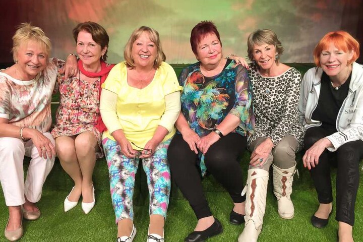 v.li.: Heidi Weigelt, Renate Blume,Uta Schorn, Walfriede Schmitt, Angelika Mann, Viktoria Brams.