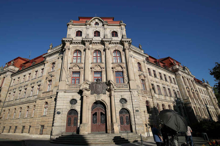 Vor dem Landgericht Bayreuth wird aktuell dem Angeklagten der Prozess gemacht.