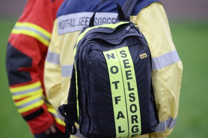 Notfallseelsorger waren an der Unfallstelle im Einsatz. (Symbolbild)