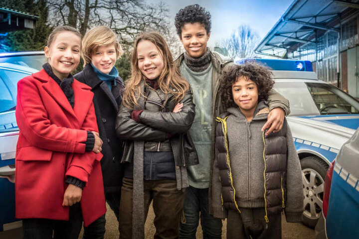 Die neuen "Pfefferkörner" Nele (Ronja Levis, von links nach rechts), Levin (Moritz Pauli), Kira (Marlene von Appen), Tayo (Samuel Adams) und Olufemi (Spencer König).