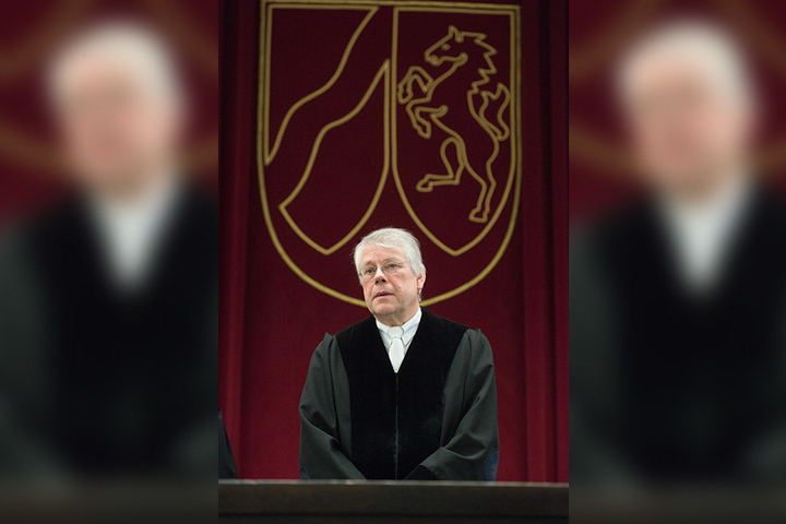 Der vorsitzende Richter Bernd Emminghaus beendete schon um 10 Uhr den ersten Verhandlungstat. Am 16. November soll es weitergehen.