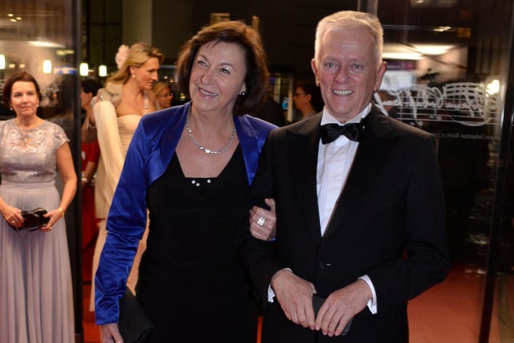 Stuttgarts OB Fritz Kuhn (Grüne) mit seiner Ehefrau Waltraud Ulshöfer (Grüne).