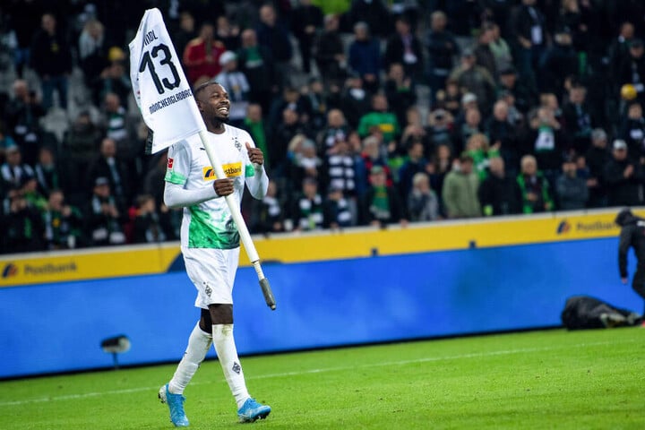 Gladbachs Marcus Thuram will auch in Köpenick die Sieges-Eckfahne schwenken.