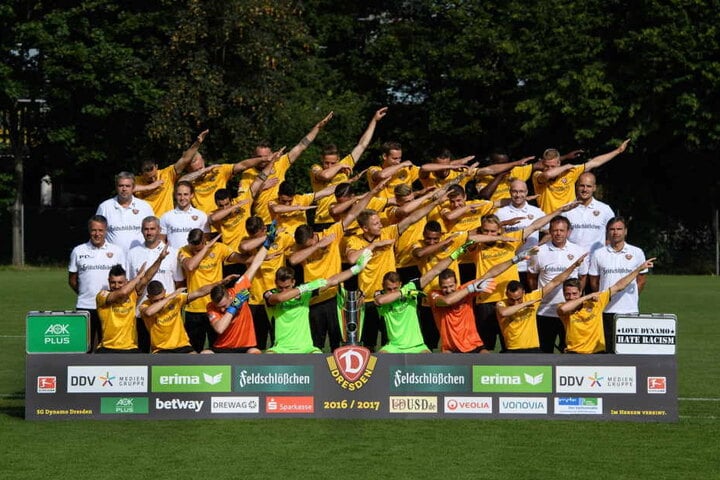 Sachsens Mannschaft des Jahres 2016! Ob die Dynamos den Preis auch mit einem "Dab" feierten?
