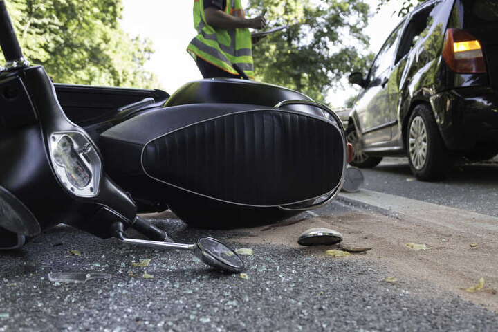 Eine Autofahrerin hatte den Mann übersehen (Symbolbild).