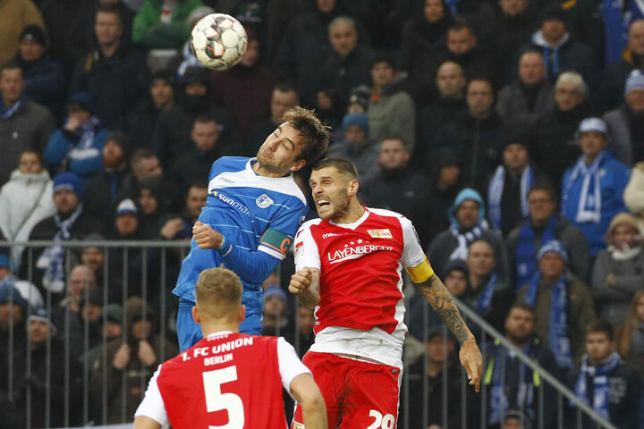 Im Hinspiel trennten sich die Rivalen mit 1:1.