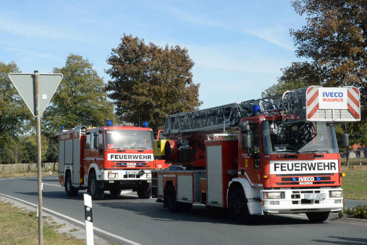 Auch die Feuerwehr rückte an der Unfallstelle an.