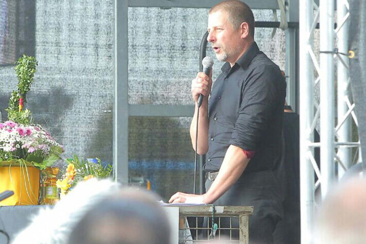 Götz Kubitschek auf der Bühne.