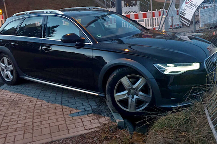 Der Audi war wenige Stunden vor der Kontrolle und der anschließenden Flucht in Hessen geklaut worden.