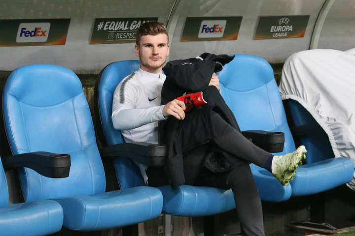 Timo Werner nahm am Donnerstag 90 Minuten auf der himmelblauen Ersatzbank Platz. Der Stürmer plagt sich mit Oberschenkelproblemen herum.