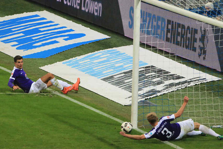 Für diese Aktion sah Sebastian Hertner eine Rote Karte - zu unrecht, wie sich jetzt final aufklärte.