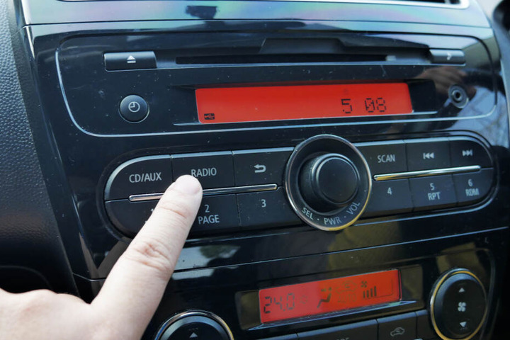 Schluss mit Murks-Radios: Ab 2020 müssen Neuwagen per Gesetz DAB+-fähig sein.