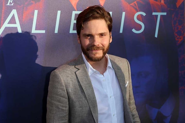 Der Schauspieler Daniel Brühl wird in der Frauenkirche ausgezeichnet.